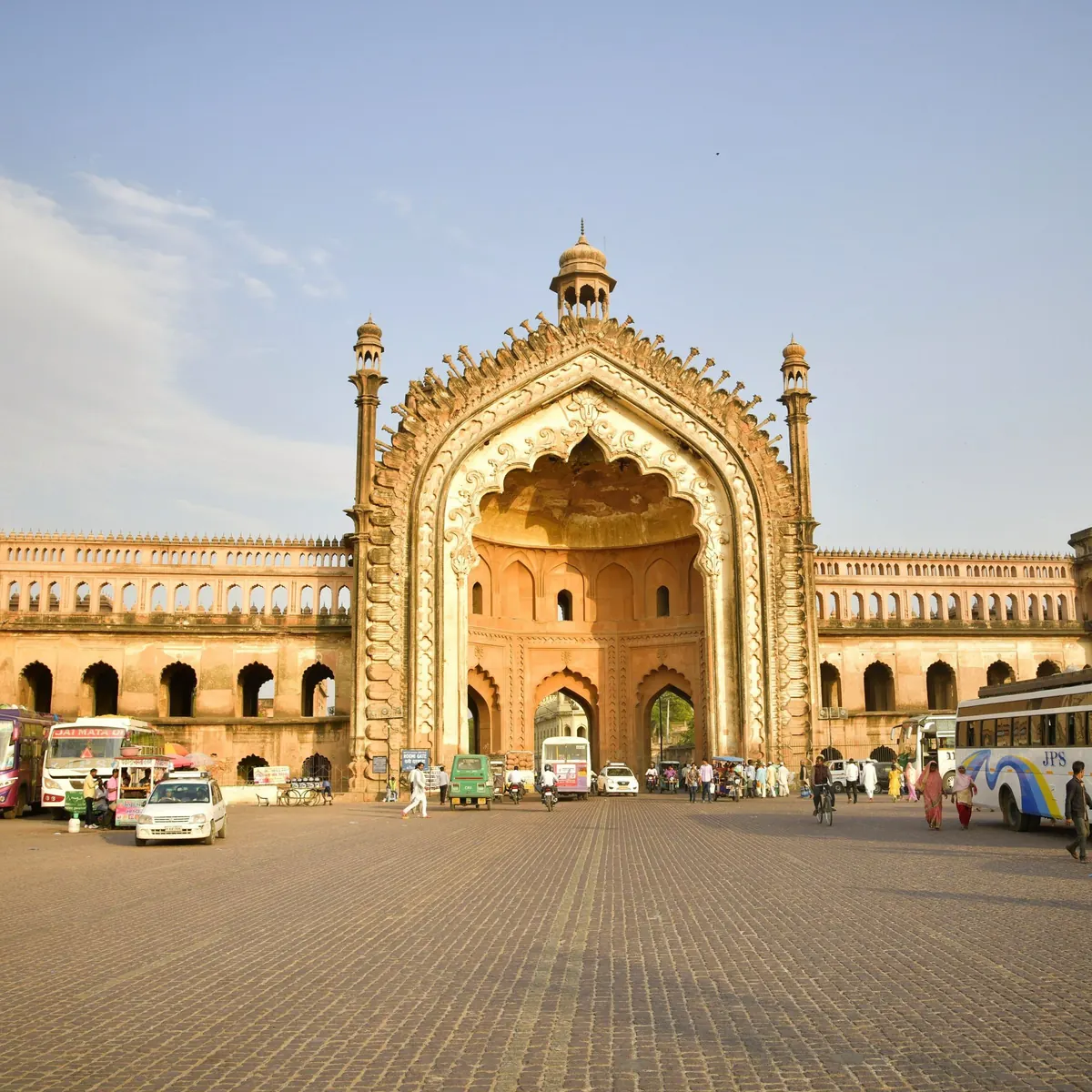 Rumi Darwaza gateway and courtyard in Lucknow